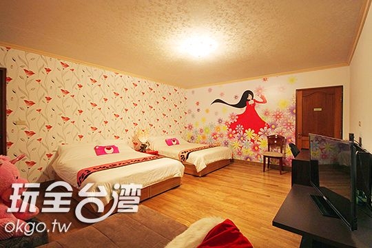 台南~微風會館-市政館六人房