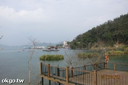 日月潭左岸松湖營地-營地旁即是日月潭環湖步道