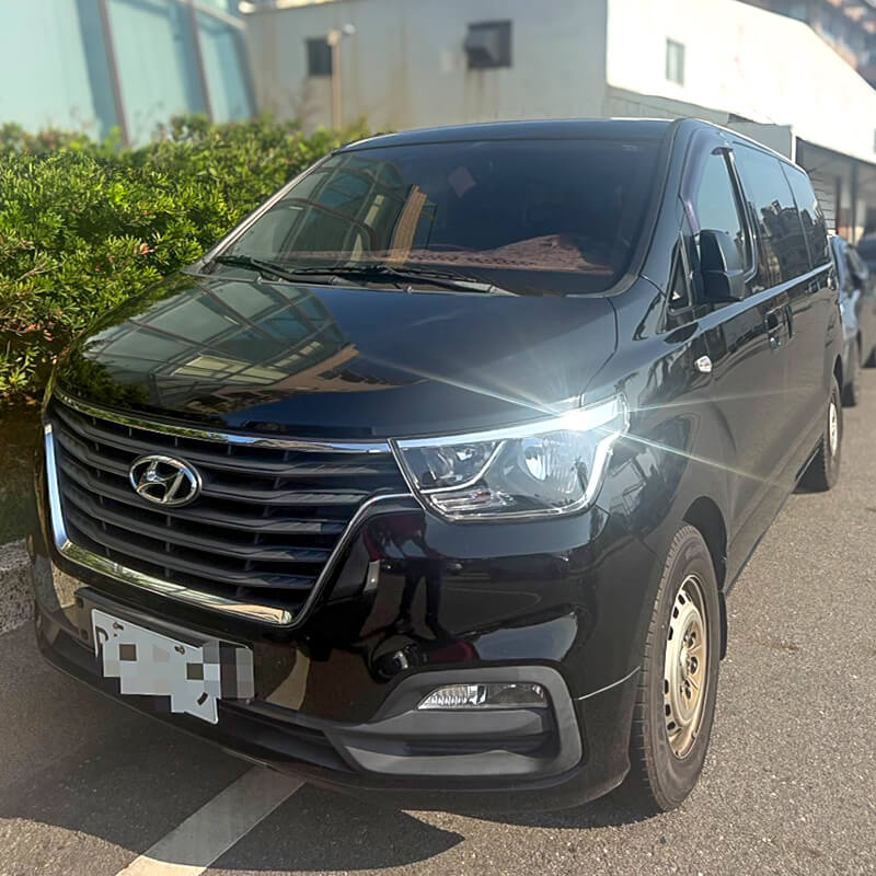 現代 STAREX 8人