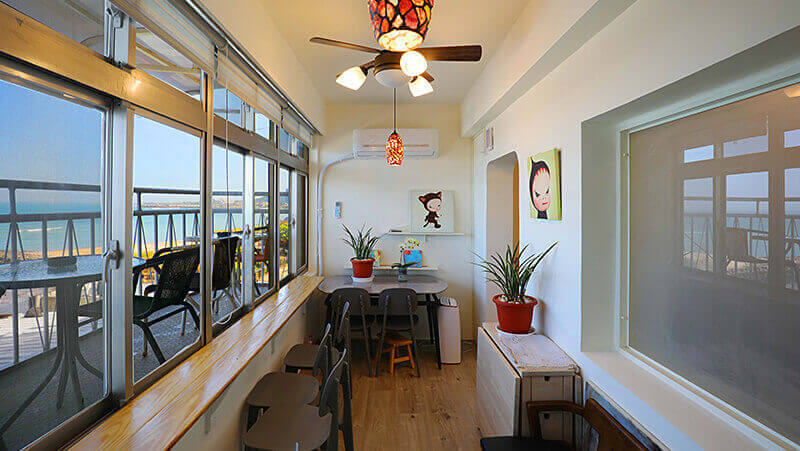 三芝旅途中海邊民宿景觀台