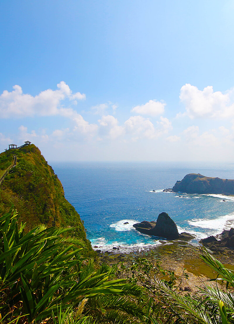 綠島哈巴狗岩與睡美人岩