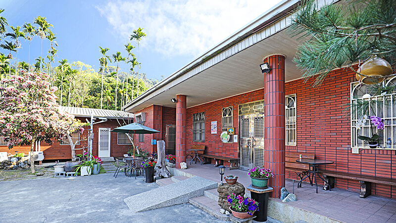 古坑大自然民宿全景外觀環境