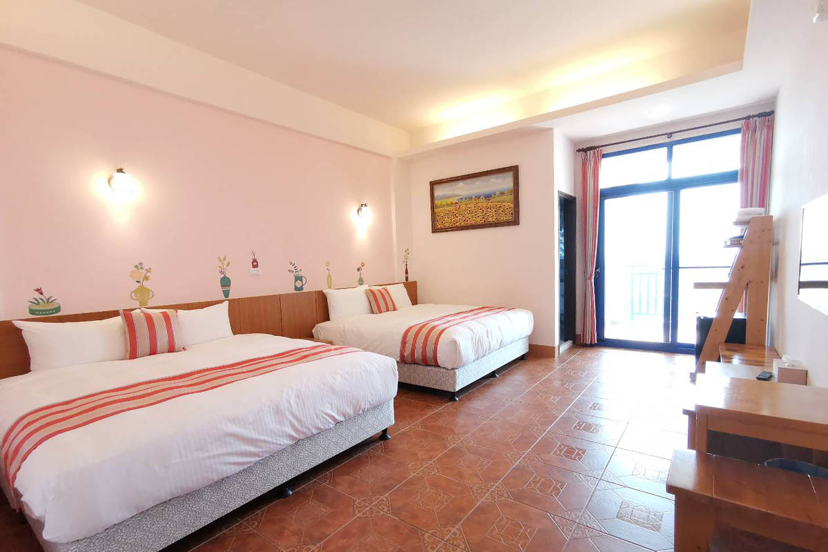 屏東東港愛晴海民宿