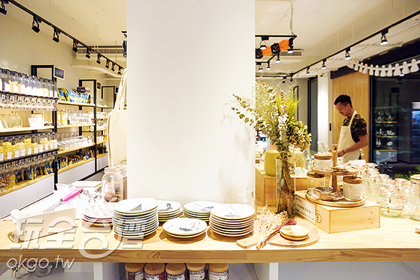 亚洲第一间无包装商店——裸市集