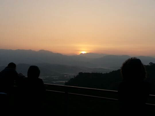 跨年第一道曙光,日出.
相片來源：台南雲頂景觀民宿