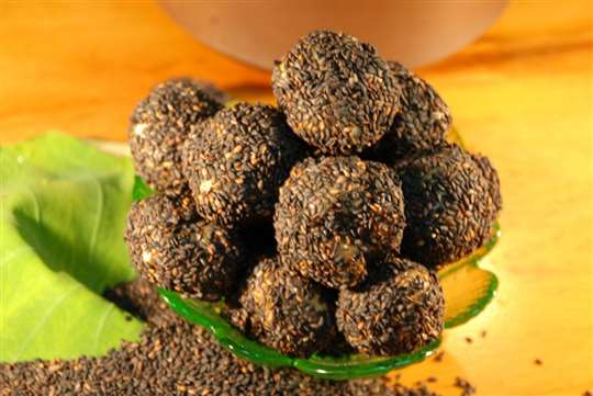 黑芝麻蔴荖
相片來源：金山伴手禮・金山老街獅子林餅舖