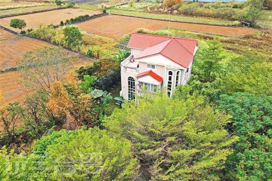 
相片來源：新竹內灣田園春曉包棟民宿