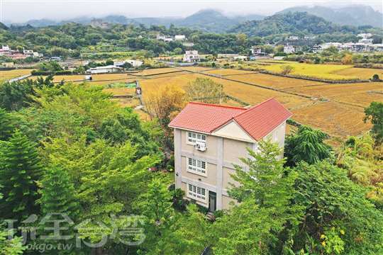 
相片來源：新竹內灣田園春曉包棟民宿