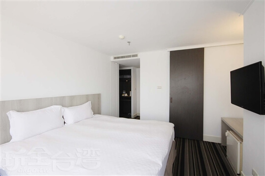 單_雙人房（一大床）
相片來源：新朝代飯店