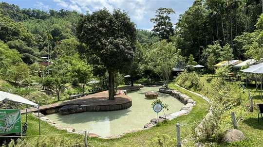 紅瓦厝山景
相片來源：桃米民宿‧桃米生態村‧紅瓦厝山居民宿|埔里民宿