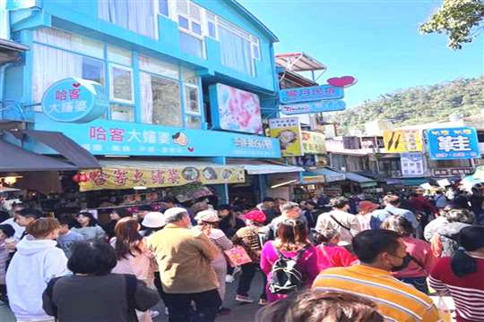 鄰近景點
相片來源：新竹內灣老街彎月民宿