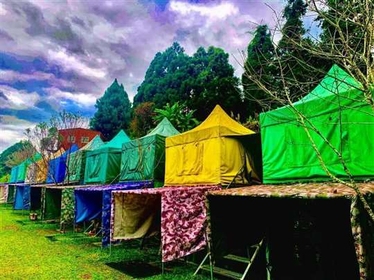 彩虹高帳
相片來源：新竹五峰露營區‧移動城堡露營