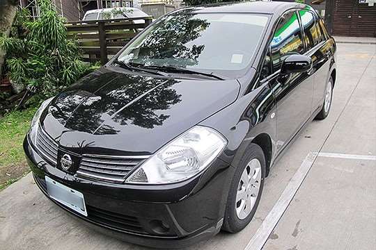 裕隆 TIIDA