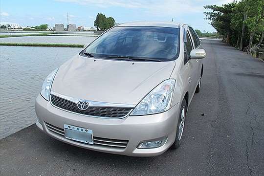 TOYOTA WISH