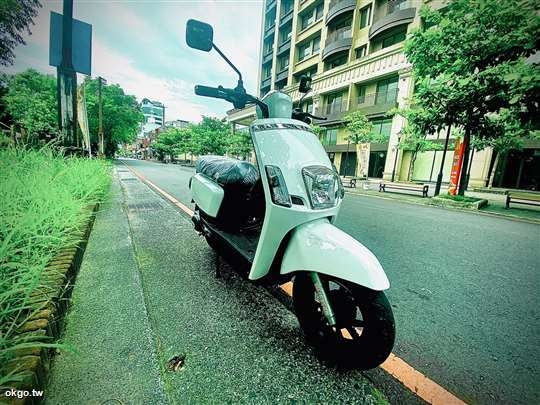 電動車