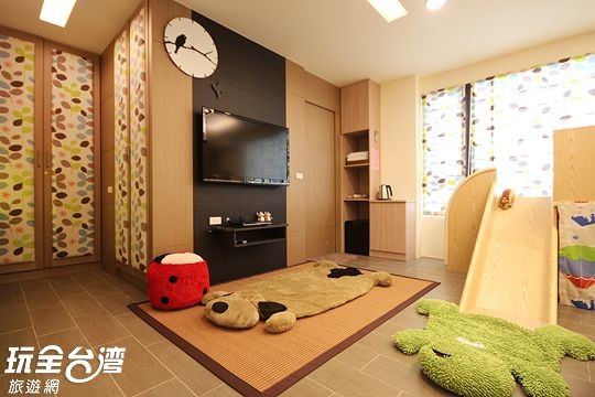 宜人生活館--親子四人房
相片來源：宜蘭親子溜滑梯民宿‧宜人生活