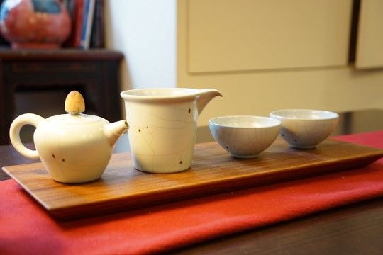 章格銘老師正美人茶具組
相片來源：金山名流民宿