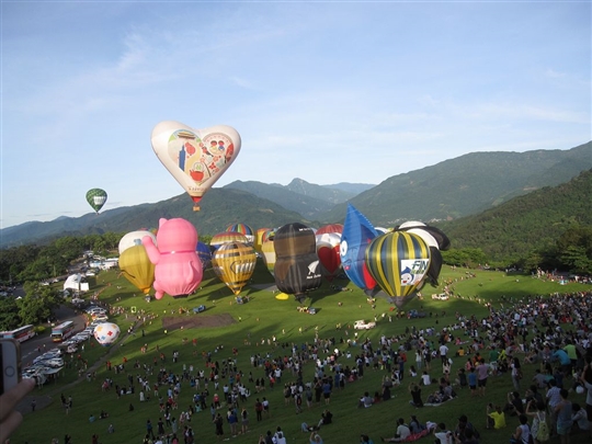 2023台灣國際熱氣球嘉年華(在鹿野高台)※從高台民宿到熱氣球場地步行約15~20分鐘.開車約2分鐘          