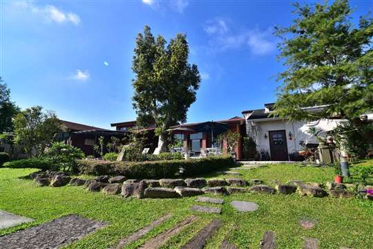 溪頭騰芳居禪之民宿