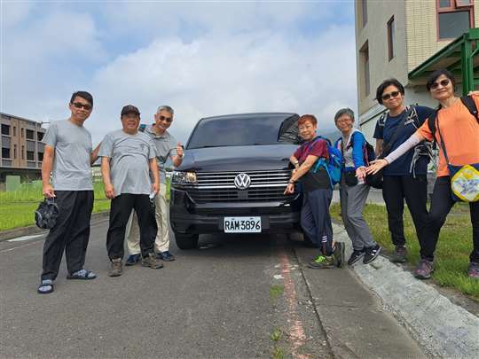 宜蘭包車自由行～小吳旅遊車隊