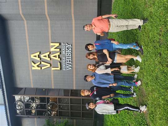 宜蘭包車自由行～小吳旅遊車隊