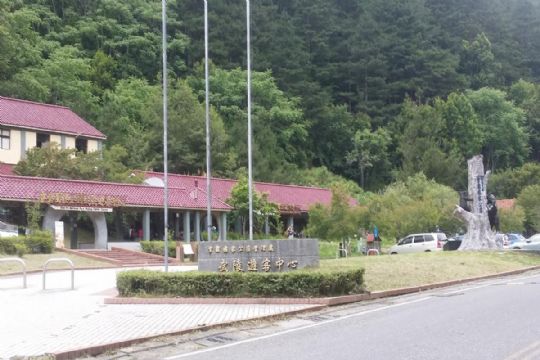 宜蘭包車自由行～小吳旅遊車隊