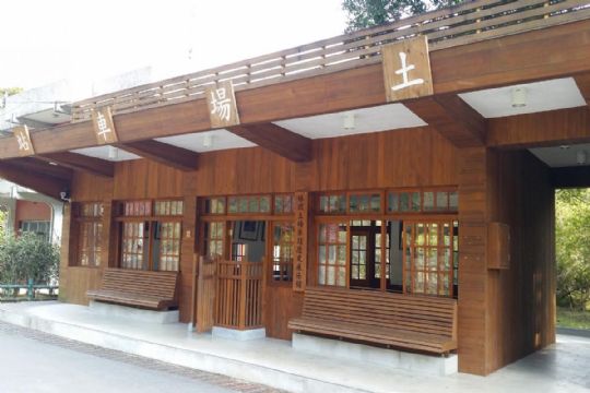 宜蘭包車自由行～小吳旅遊車隊