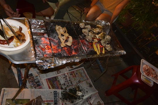 宜蘭礁溪松田民宿包棟住宿烤肉. 煮食