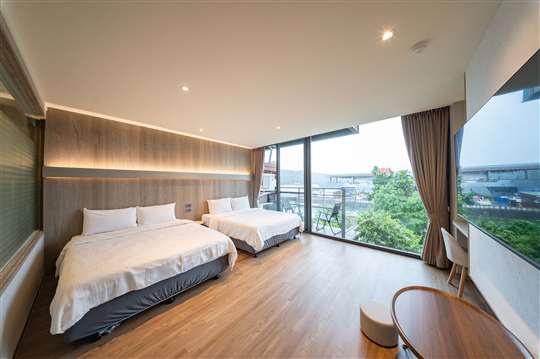 湖景四人房（10坪）