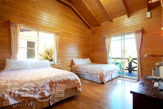 四人觀景木屋(兩大床)1