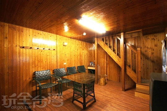 Y.10人獨棟木屋(三房雙衛一廳)