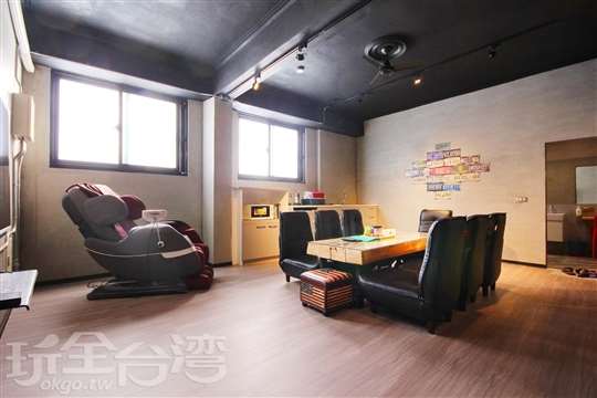 台南民宿16人包層｜每人766元｜二大房｜幸福滿屋｜近花園夜市住宿｜台南親子住宿推薦