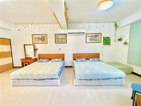 樂活一（加大床4人房）