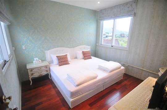 2F-公主房(可拆兩小床)