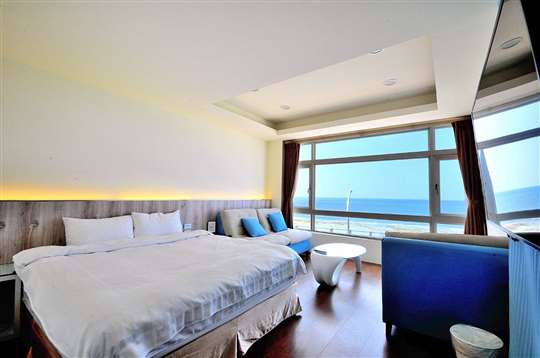 綠島綠堤濱海旅店