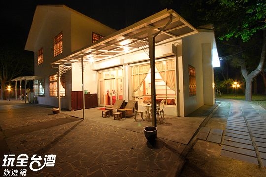 台東涵園民宿夜晚