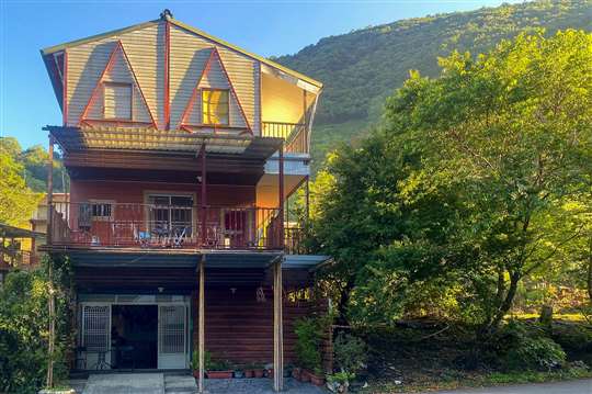 春陽第四班民宿｜南投仁愛鄉民宿推薦・清境溫泉住宿・山景聚會包棟