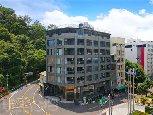 日月潭水岸民宿