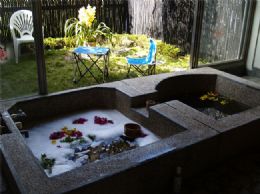  我們的香草藥浴浴池