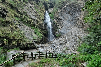 神山瀑布